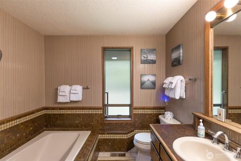 3547 Deer Park Road Port Angeles WA 98362