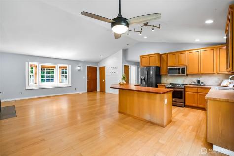 5827 176th Drive SE Snohomish WA 98290