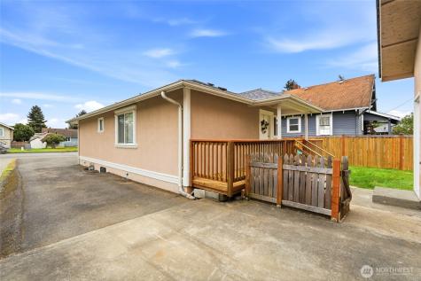 804 N 3rd Street Renton WA 98057