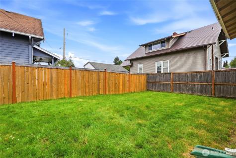 804 N 3rd Street Renton WA 98057