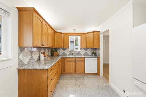 804 N 3rd Street Renton WA 98057