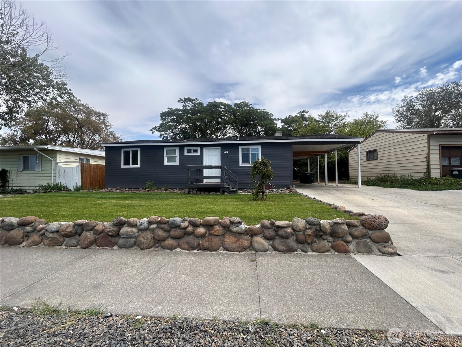 1431 W Sunset Drive Moses Lake WA 98837