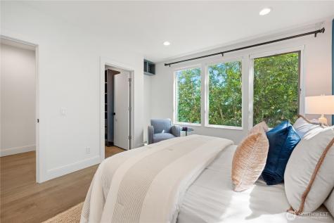 815 N 48th Street Seattle WA 98103