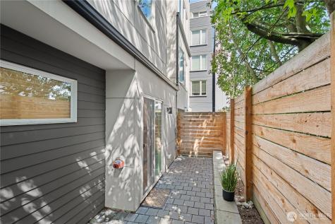 815 N 48th Street Seattle WA 98103
