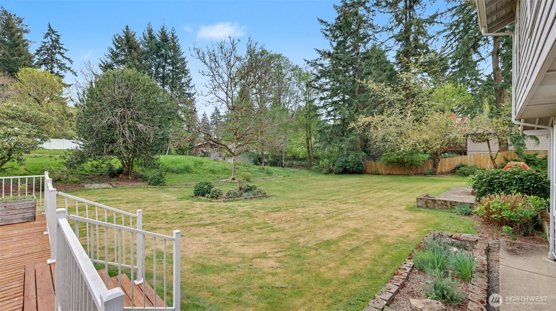 19832 156th Avenue NE Woodinville WA 98072