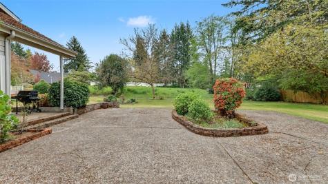 19832 156th Avenue NE Woodinville WA 98072