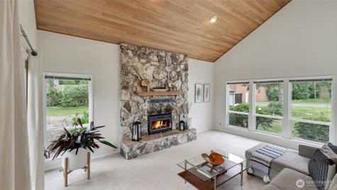 19832 156th Avenue NE Woodinville WA 98072