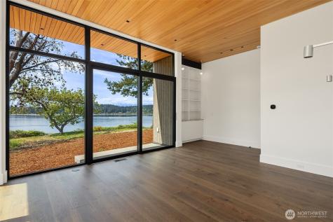 15137 Henderson Road Bainbridge Island WA 98110