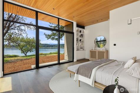 15137 Henderson Road Bainbridge Island WA 98110