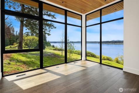 15137 Henderson Road Bainbridge Island WA 98110