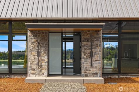15137 Henderson Road Bainbridge Island WA 98110