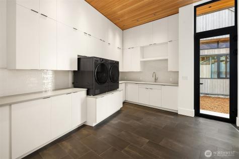 15137 Henderson Road Bainbridge Island WA 98110