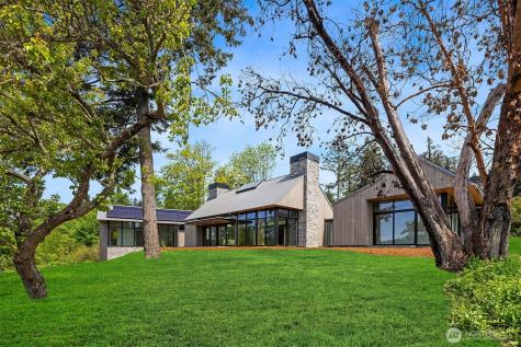 15137 Henderson Road Bainbridge Island WA 98110