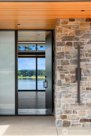 15137 Henderson Road Bainbridge Island WA 98110