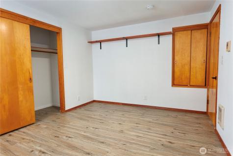 2205 S Meridian Puyallup WA 98374