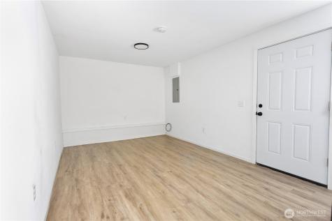 2205 S Meridian Puyallup WA 98374