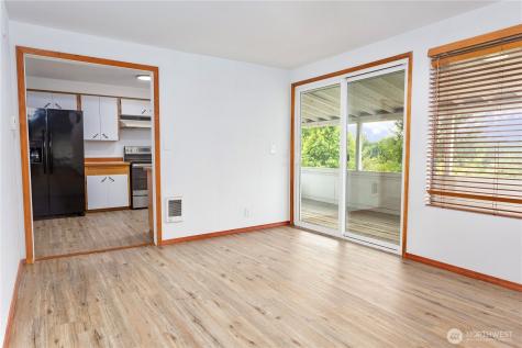 2205 S Meridian Puyallup WA 98374