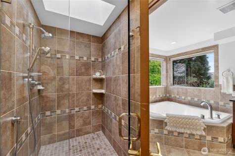 19223 63rd Avenue NE Kenmore WA 98028
