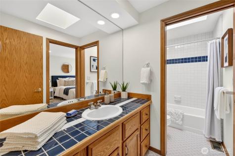 19223 63rd Avenue NE Kenmore WA 98028
