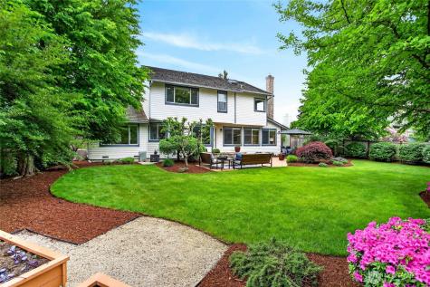 19223 63rd Avenue NE Kenmore WA 98028