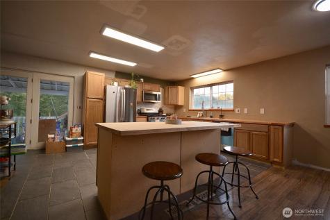 210 Brooklyn Road Oakville WA 98568