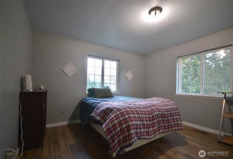 210 Brooklyn Road Oakville WA 98568
