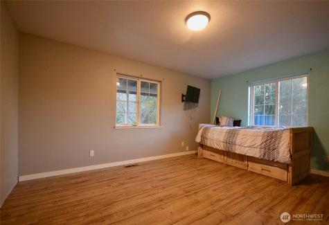 210 Brooklyn Road Oakville WA 98568