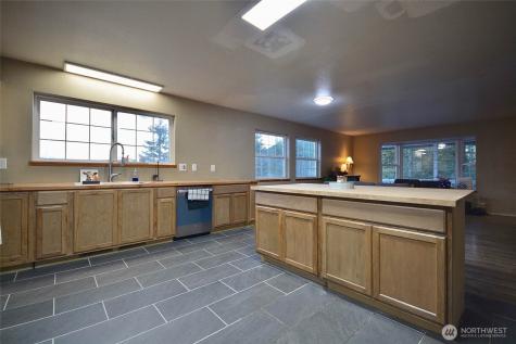 210 Brooklyn Road Oakville WA 98568
