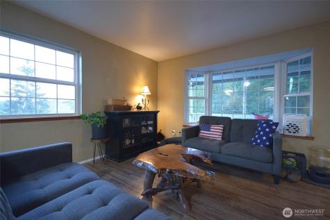210 Brooklyn Road Oakville WA 98568