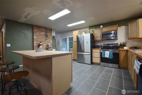 210 Brooklyn Road Oakville WA 98568