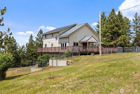 6379 Lewis Peak Road Waitsburg WA 99361