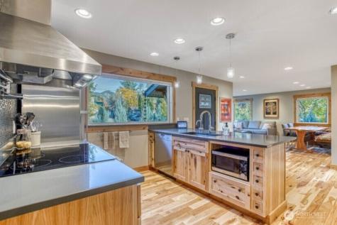1221 Commercial Leavenworth WA 98826
