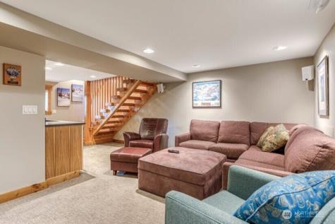 1221 Commercial Leavenworth WA 98826
