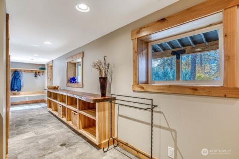 1221 Commercial Leavenworth WA 98826