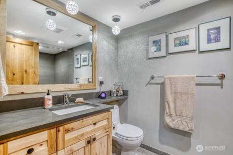 1221 Commercial Leavenworth WA 98826