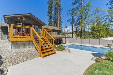 1221 Commercial Leavenworth WA 98826