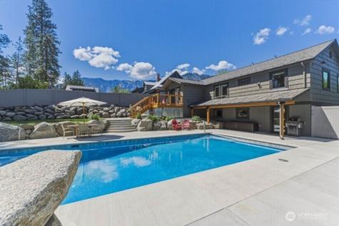 1221 Commercial Leavenworth WA 98826