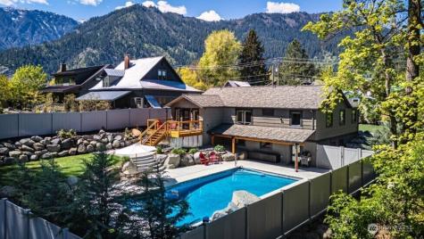 1221 Commercial Leavenworth WA 98826