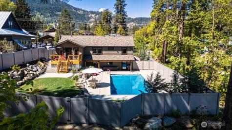 1221 Commercial Leavenworth WA 98826