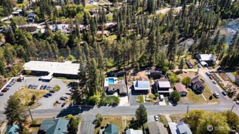 1221 Commercial Leavenworth WA 98826