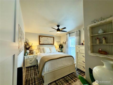 609 Chenois Avenue NE Ocean Shores WA 98569