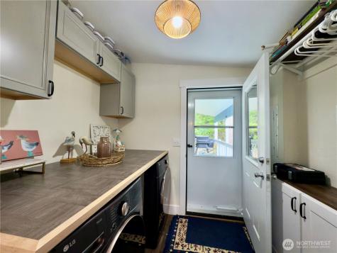 609 Chenois Avenue NE Ocean Shores WA 98569