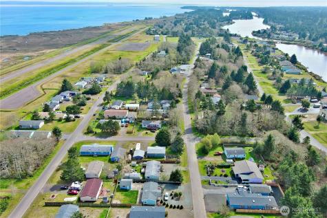 609 Chenois Avenue NE Ocean Shores WA 98569