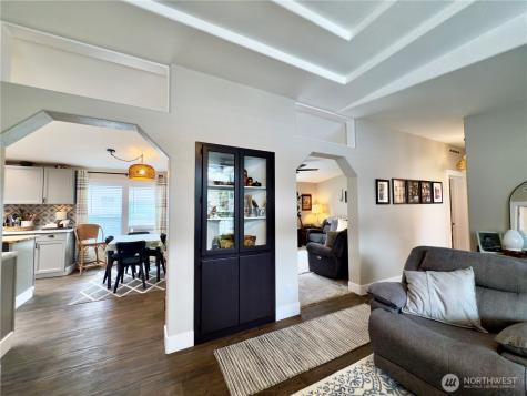 609 Chenois Avenue NE Ocean Shores WA 98569