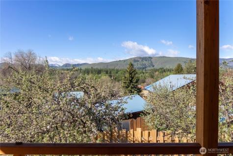 906 Lince Avenue Winthrop WA 98862