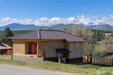 906 Lince Avenue Winthrop WA 98862