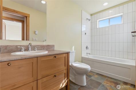 906 Lince Avenue Winthrop WA 98862