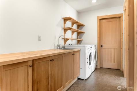 906 Lince Avenue Winthrop WA 98862