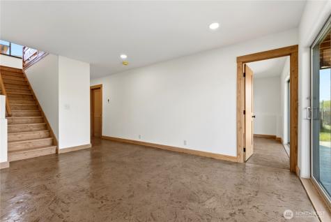 906 Lince Avenue Winthrop WA 98862