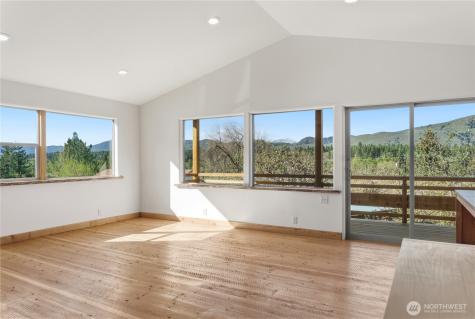 906 Lince Avenue Winthrop WA 98862